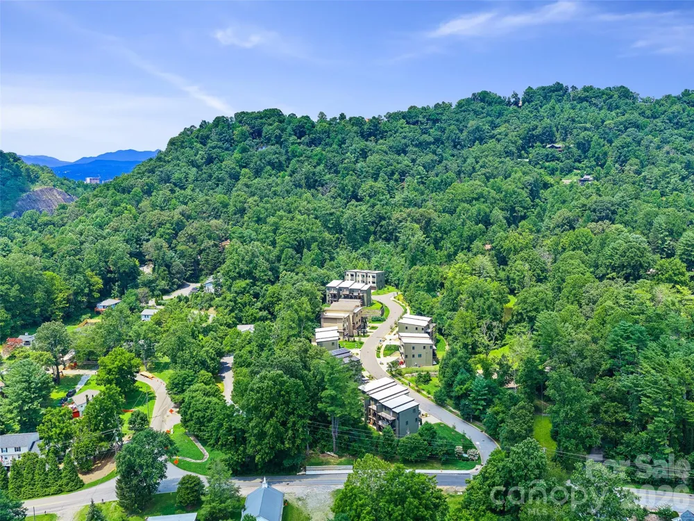 35 Macallan Lane Asheville, NC 28805