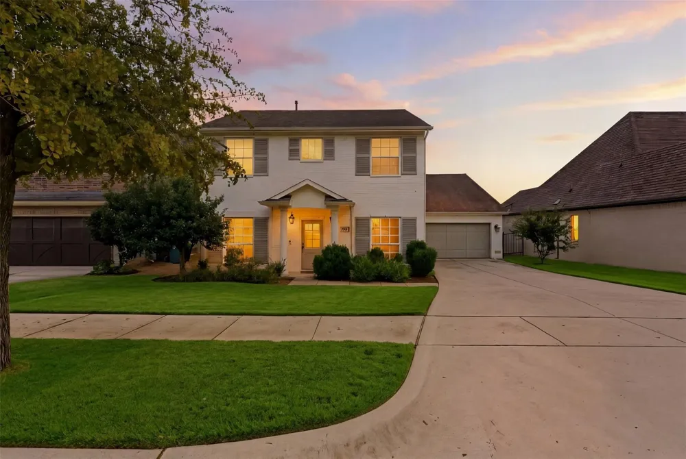318 Blue Stem Lane Aledo, TX 76008