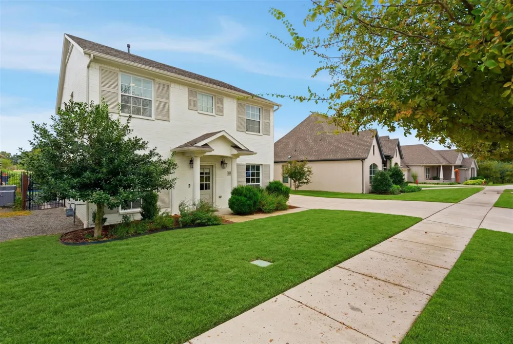 318 Blue Stem Lane Aledo, TX 76008
