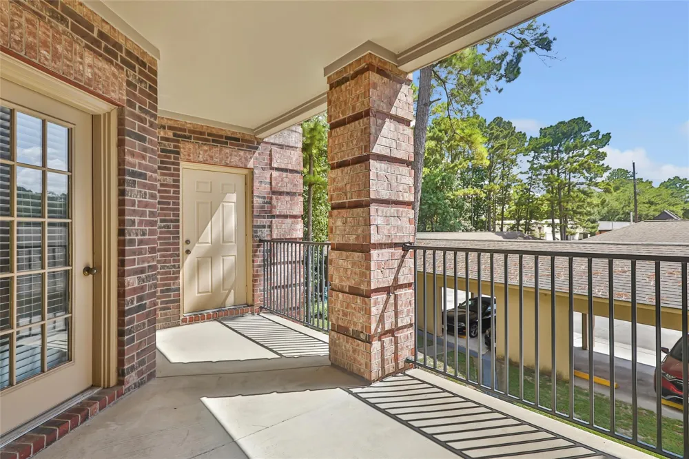 2803 Kings Crossing Drive #209 Kingwood, TX 77345