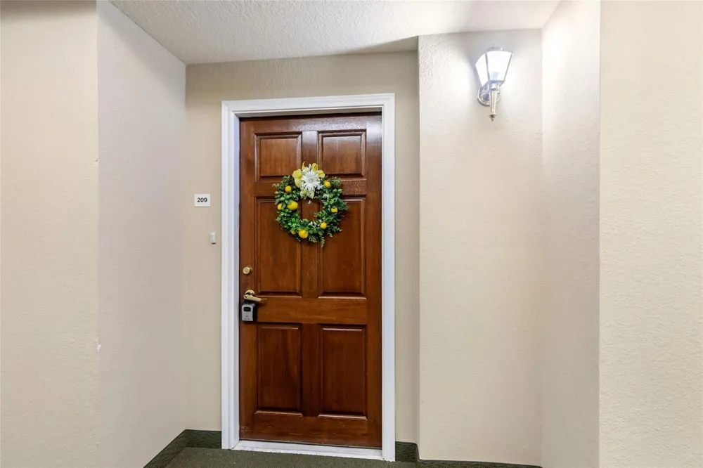 2803 Kings Crossing Drive #209 Kingwood, TX 77345