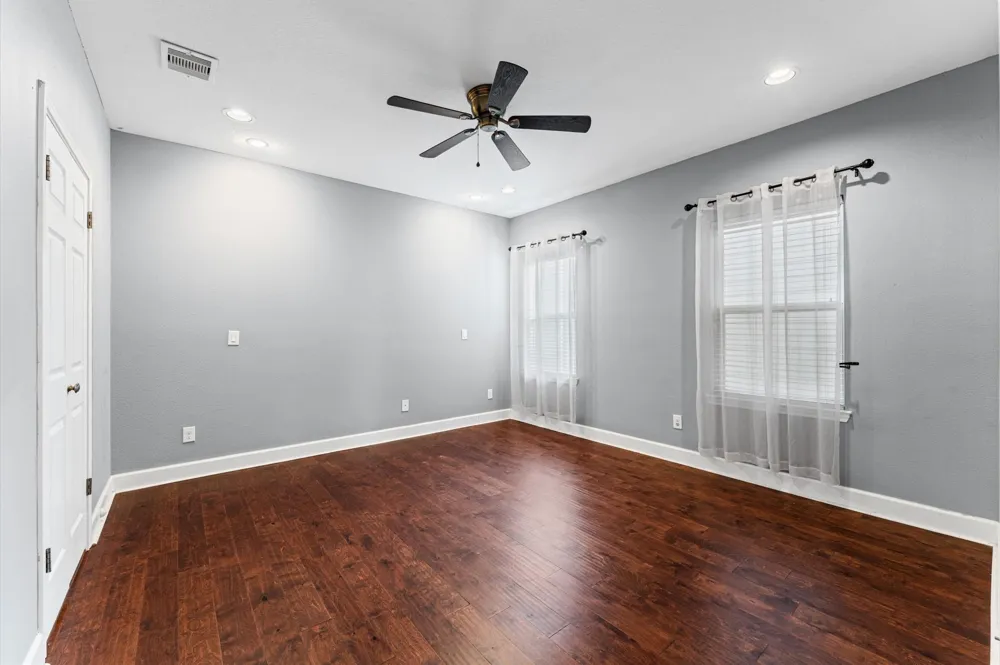 254 Lenox Street Houston, TX 77011