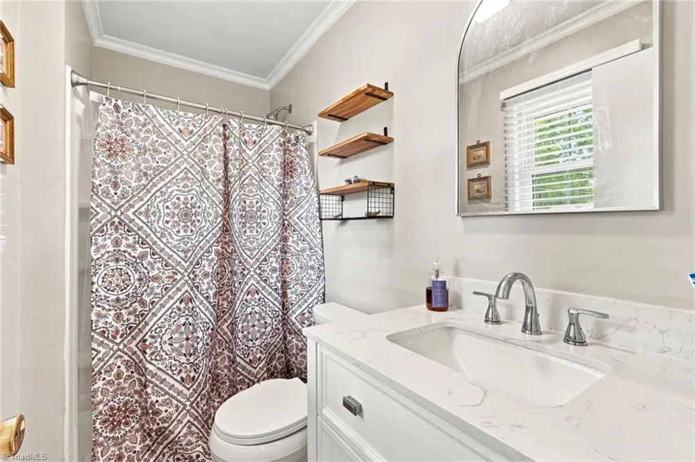 145 W Lake Road Eden, NC 27288