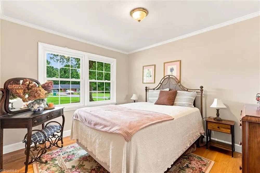 145 W Lake Road Eden, NC 27288