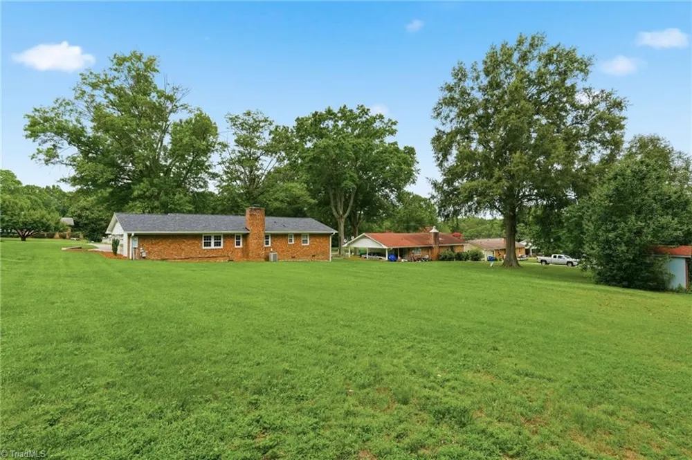 145 W Lake Road Eden, NC 27288