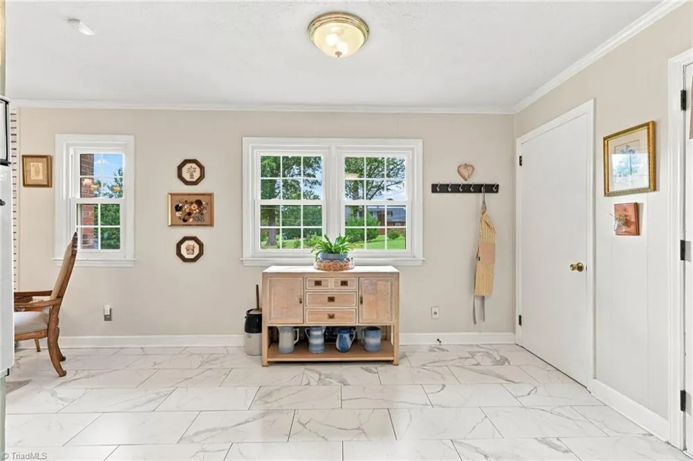 145 W Lake Road Eden, NC 27288