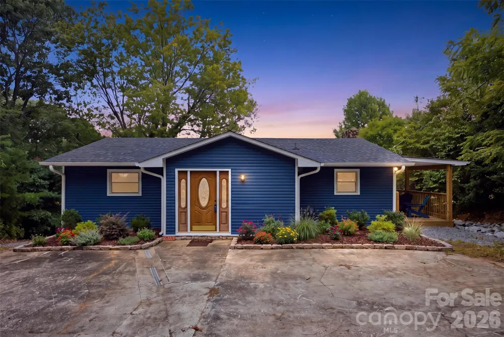 7016 Hyde Street Sherrills Ford, NC 28673