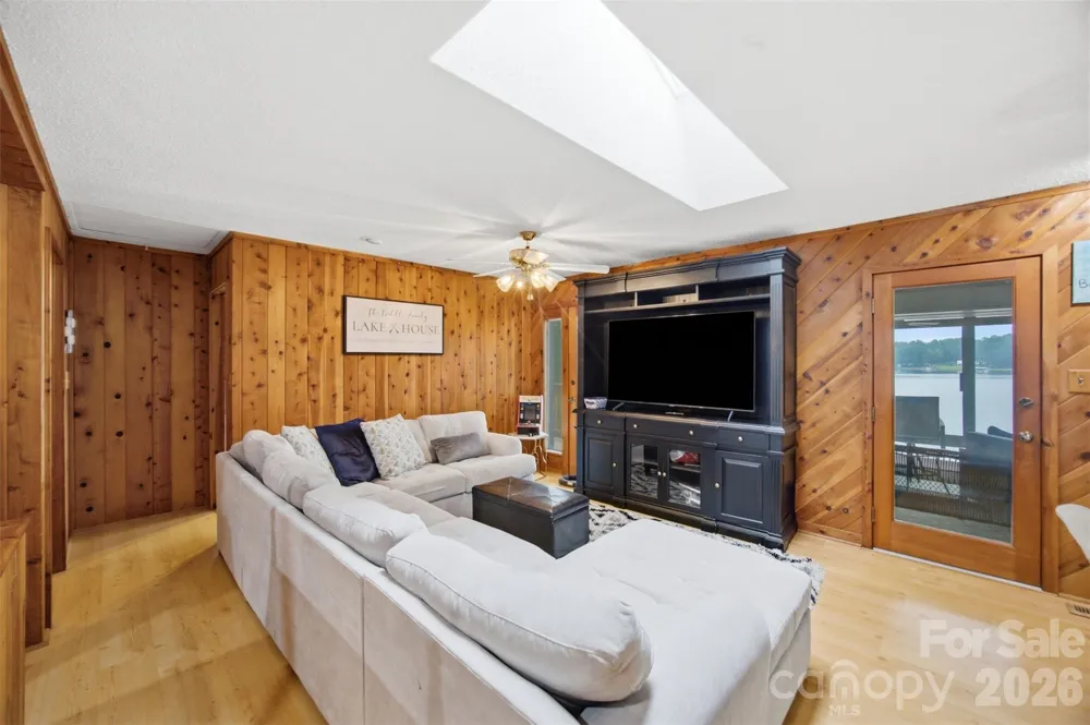 7016 Hyde Street Sherrills Ford, NC 28673