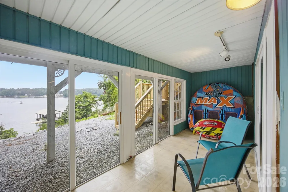 7016 Hyde Street Sherrills Ford, NC 28673