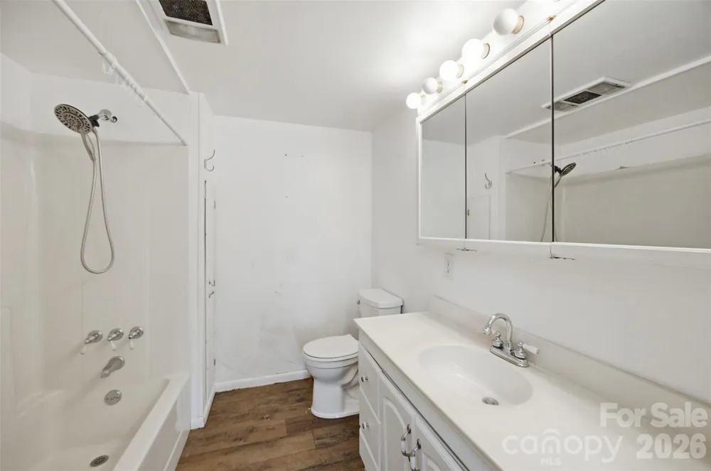 7016 Hyde Street Sherrills Ford, NC 28673