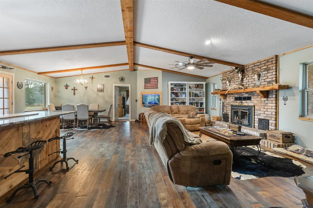 7766 State Highway 78 Ravenna, TX 75476