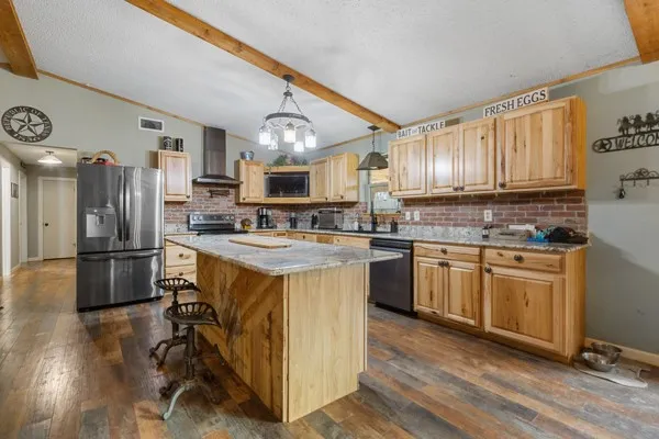 7766 State Highway 78 Ravenna, TX 75476