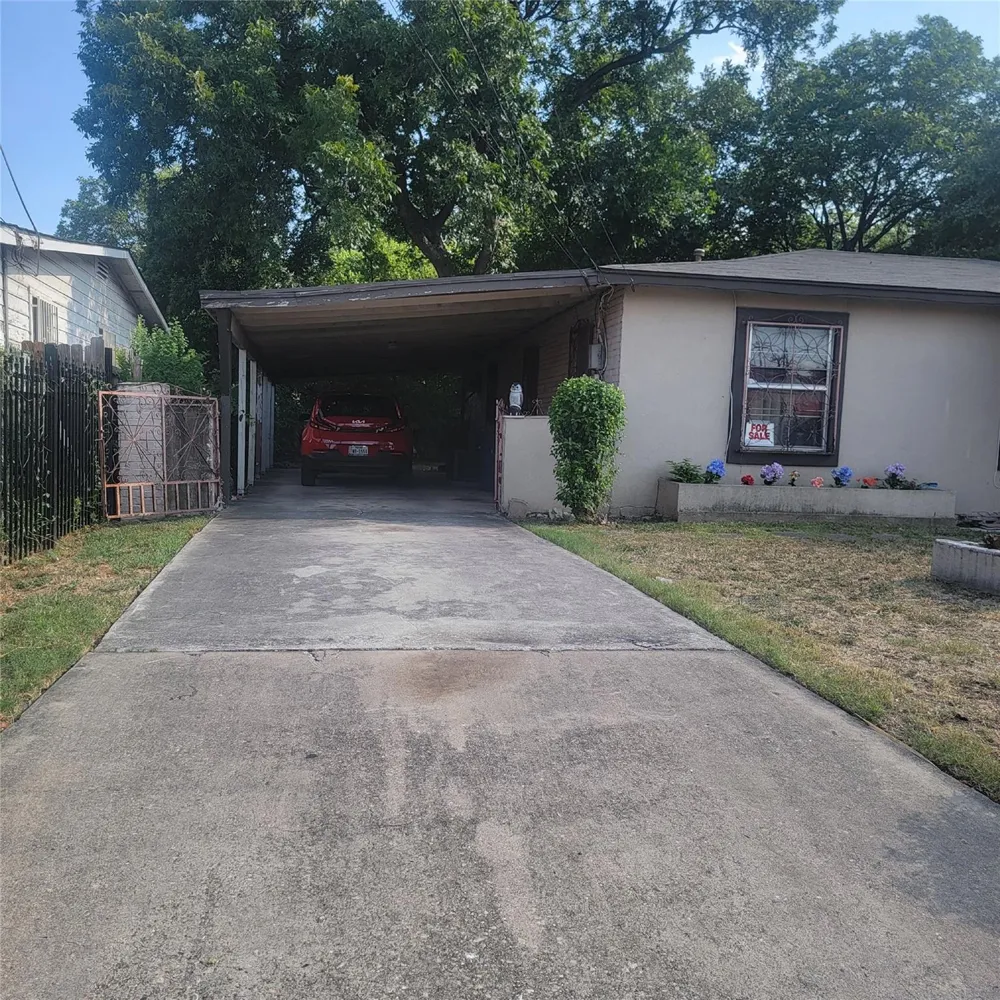 630 Alta Sita Street San Antonio, TX 78237