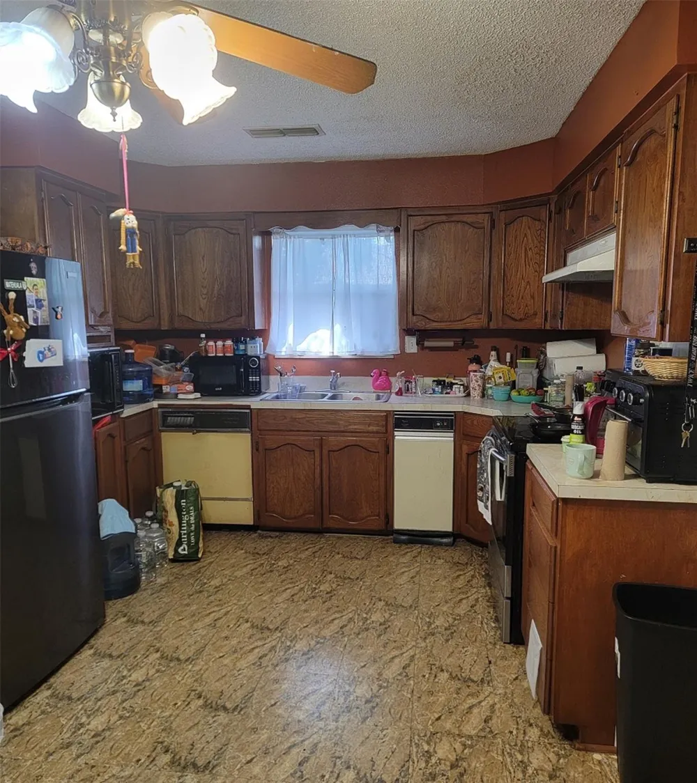 630 Alta Sita Street San Antonio, TX 78237