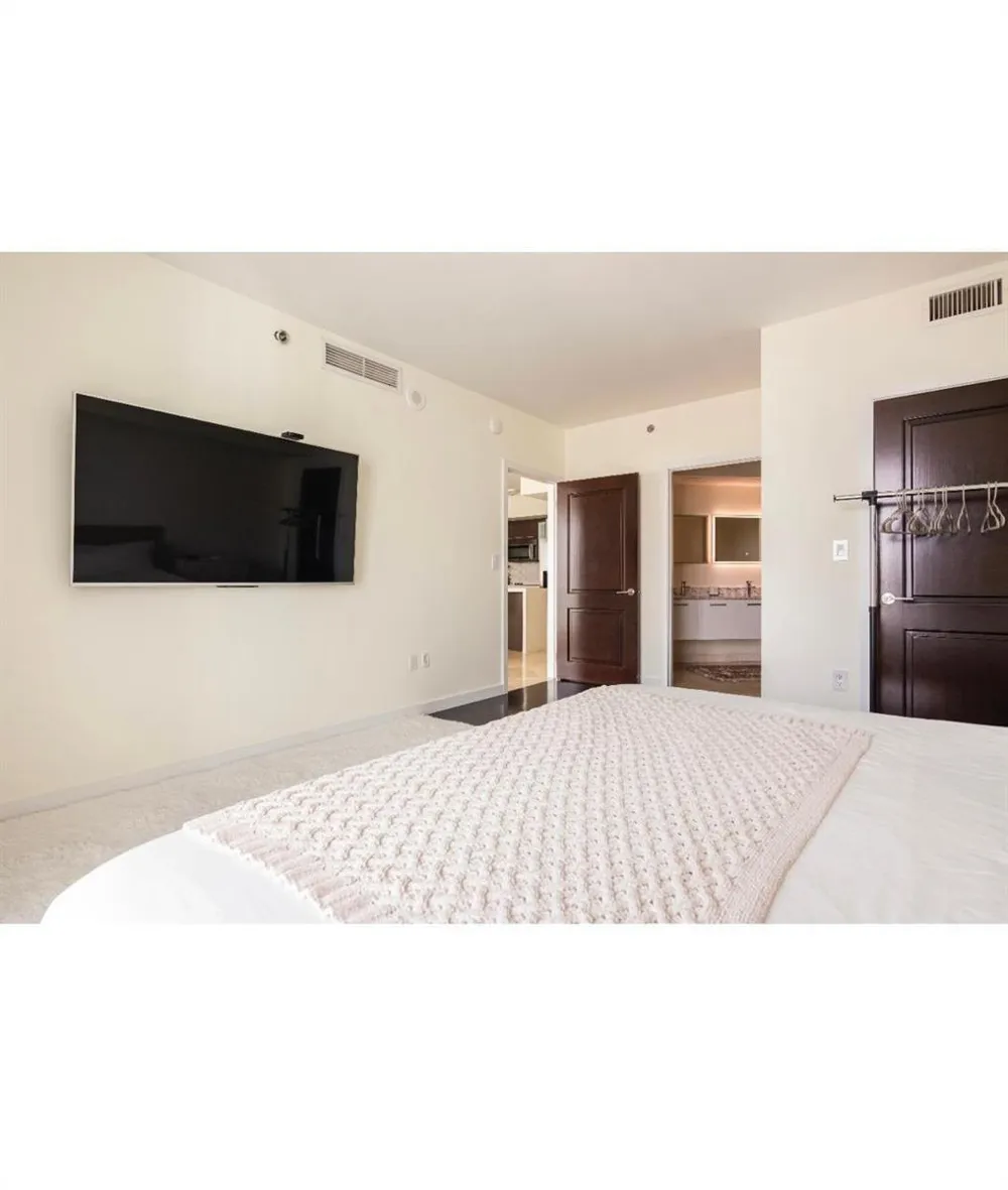 55 SE 6th Street #4007 Miami, FL 33131