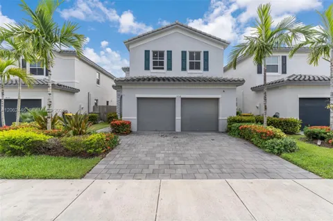 1416 SE 27th Ter