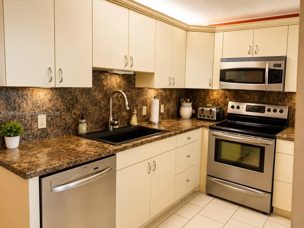 2504 Antigua Ter #F4 Coconut Creek, FL 33066