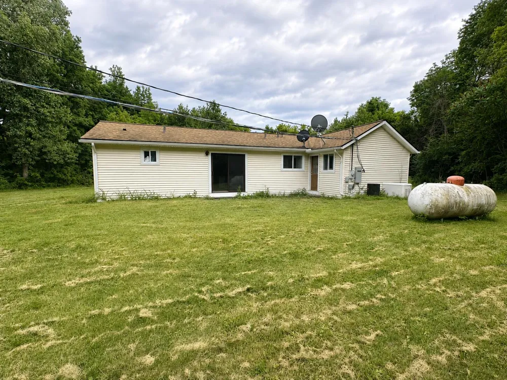 1700 Shipman Road Oxford, MI 48371