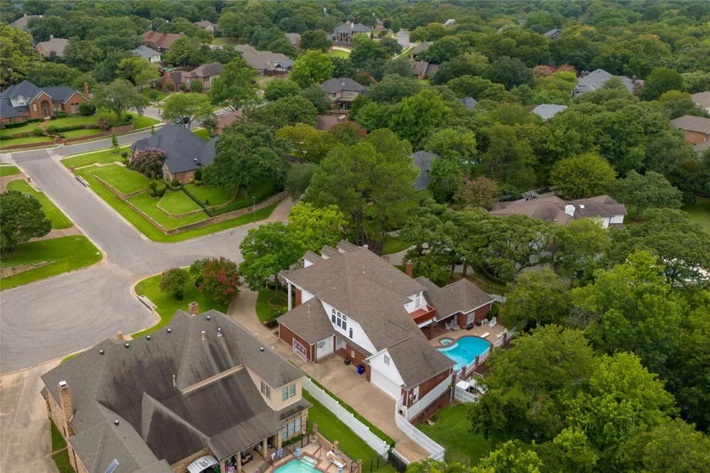 4106 Trail Bend Court Colleyville, TX 76034