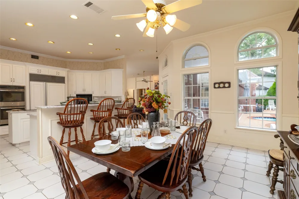 4106 Trail Bend Court Colleyville, TX 76034