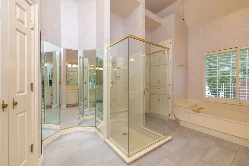 4106 Trail Bend Court Colleyville, TX 76034