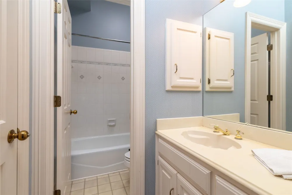 4106 Trail Bend Court Colleyville, TX 76034