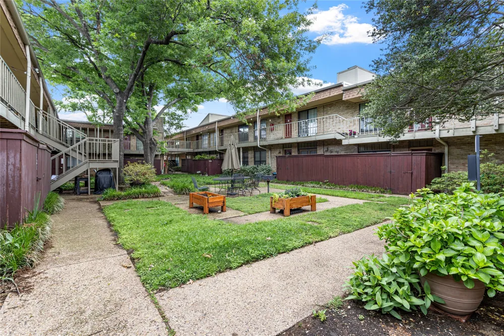 5916 Birchbrook Drive #129 Dallas, TX 75206