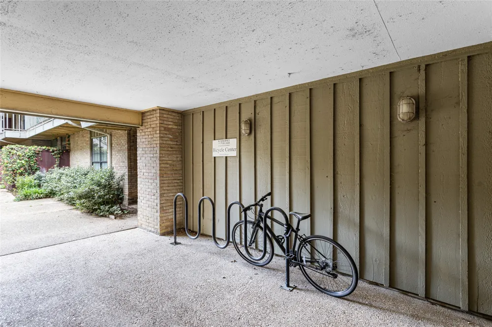 5916 Birchbrook Drive #129 Dallas, TX 75206