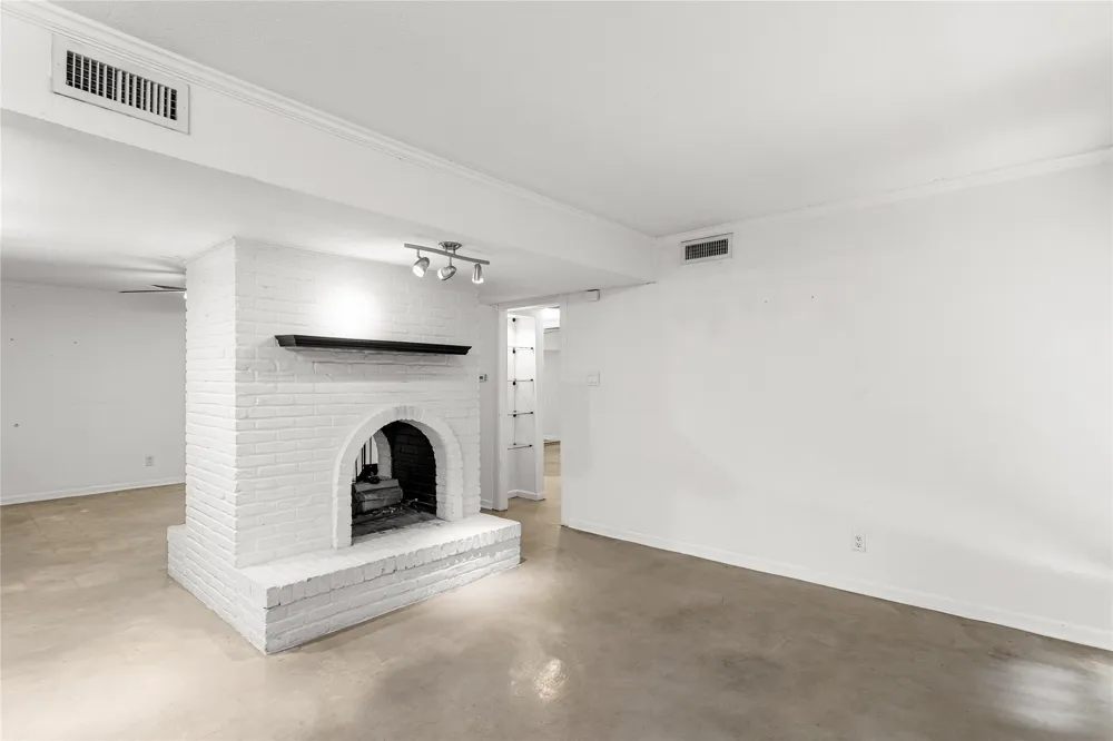 5916 Birchbrook Drive #129 Dallas, TX 75206