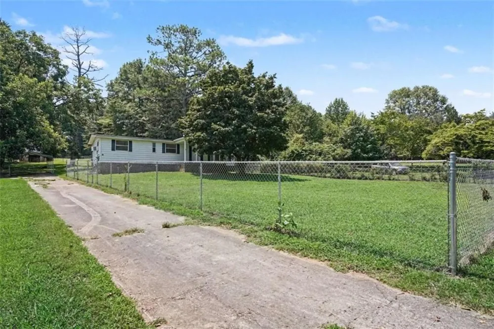 45 E James Circle E Hampton, GA 30228