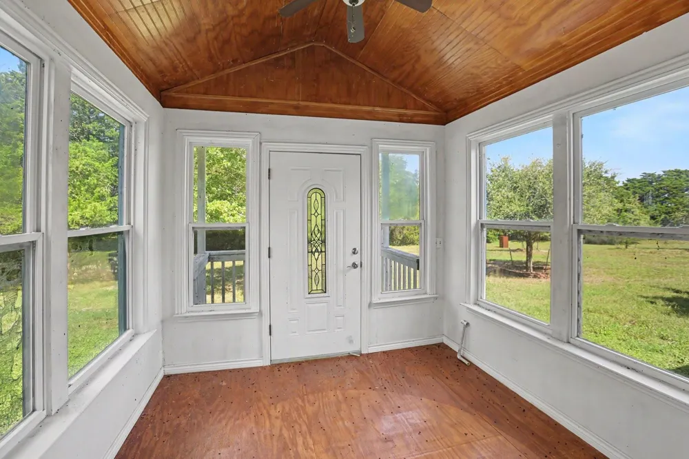 7740 Us Highway 77 Schulenburg, TX 78956