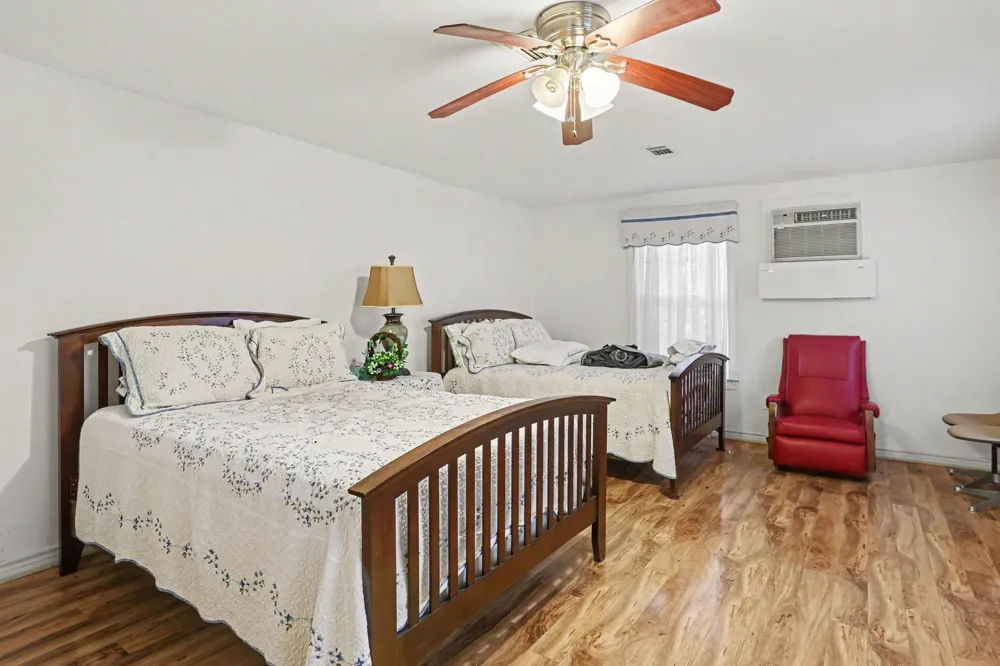 7740 Us Highway 77 Schulenburg, TX 78956