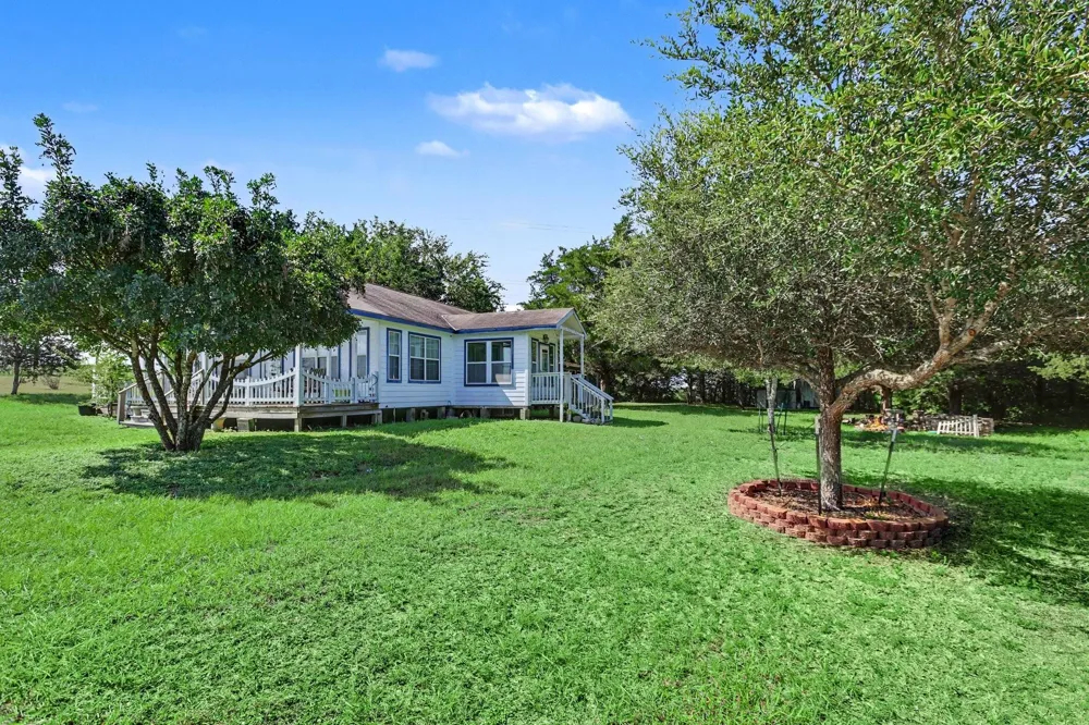 7740 Us Highway 77 Schulenburg, TX 78956