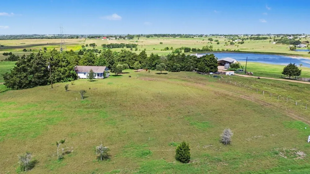 7740 Us Highway 77 Schulenburg, TX 78956