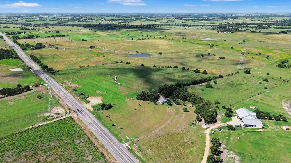 7740 Us Highway 77 Schulenburg, TX 78956