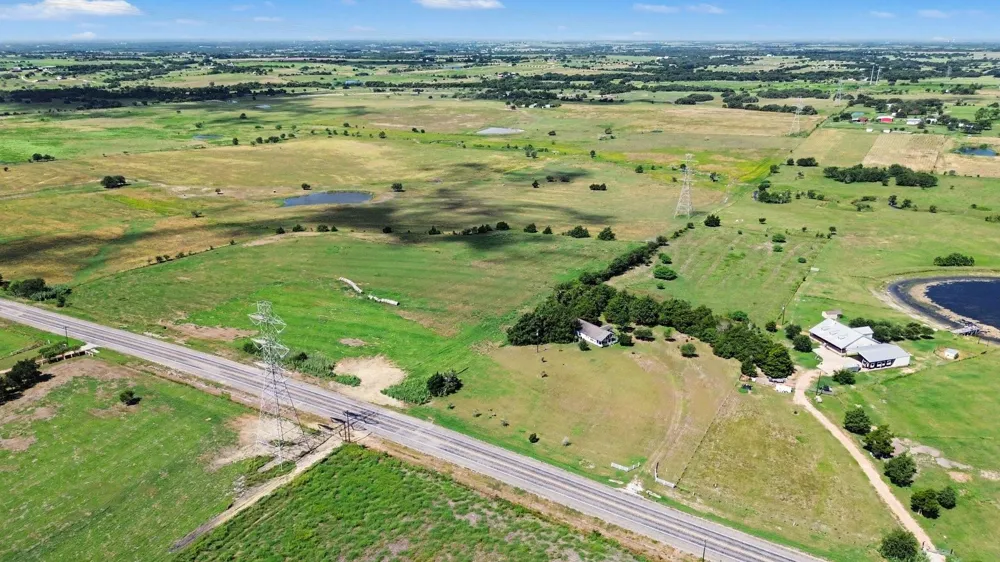 7740 Us Highway 77 Schulenburg, TX 78956