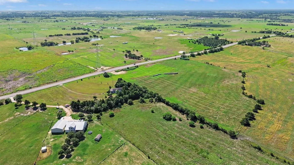 7740 Us Highway 77 Schulenburg, TX 78956