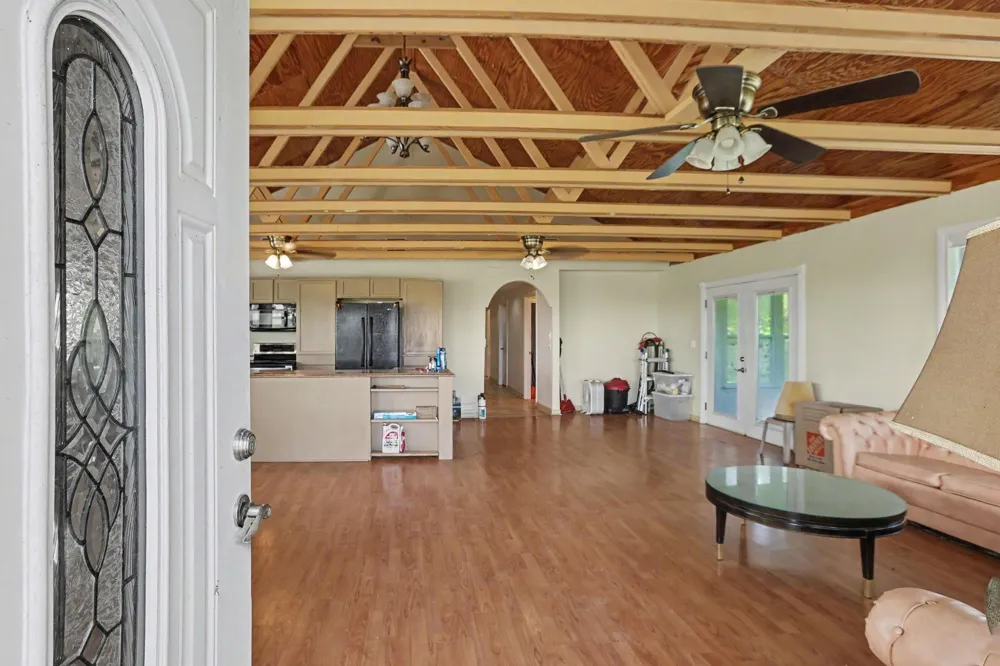 7740 Us Highway 77 Schulenburg, TX 78956