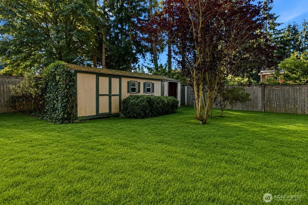 12039 SE 42nd St Bellevue, WA 98006