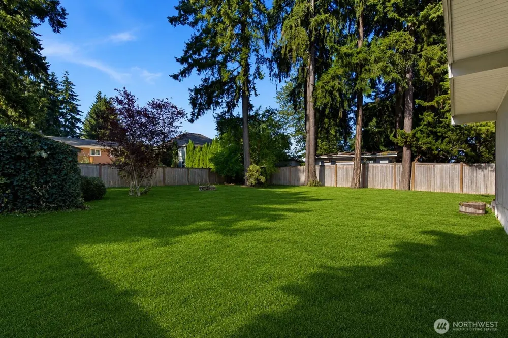 12039 SE 42nd St Bellevue, WA 98006