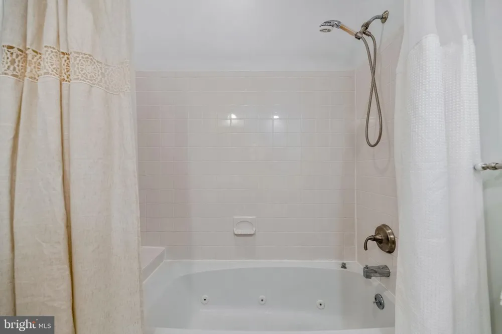 7703 LAFAYETTE DRIVE #55 Annandale, VA 22003
