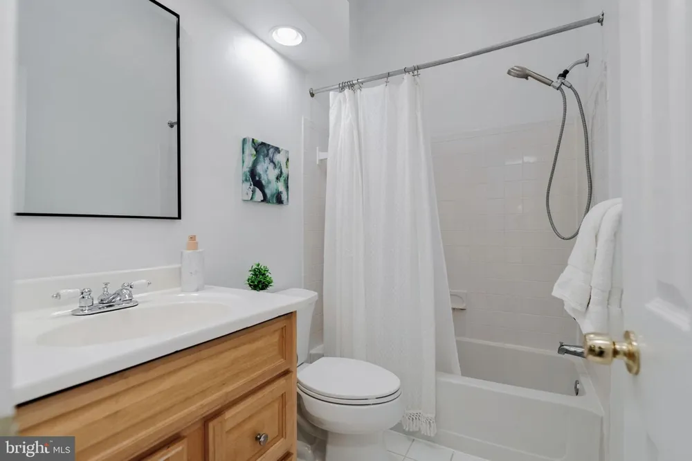 7703 LAFAYETTE DRIVE #55 Annandale, VA 22003