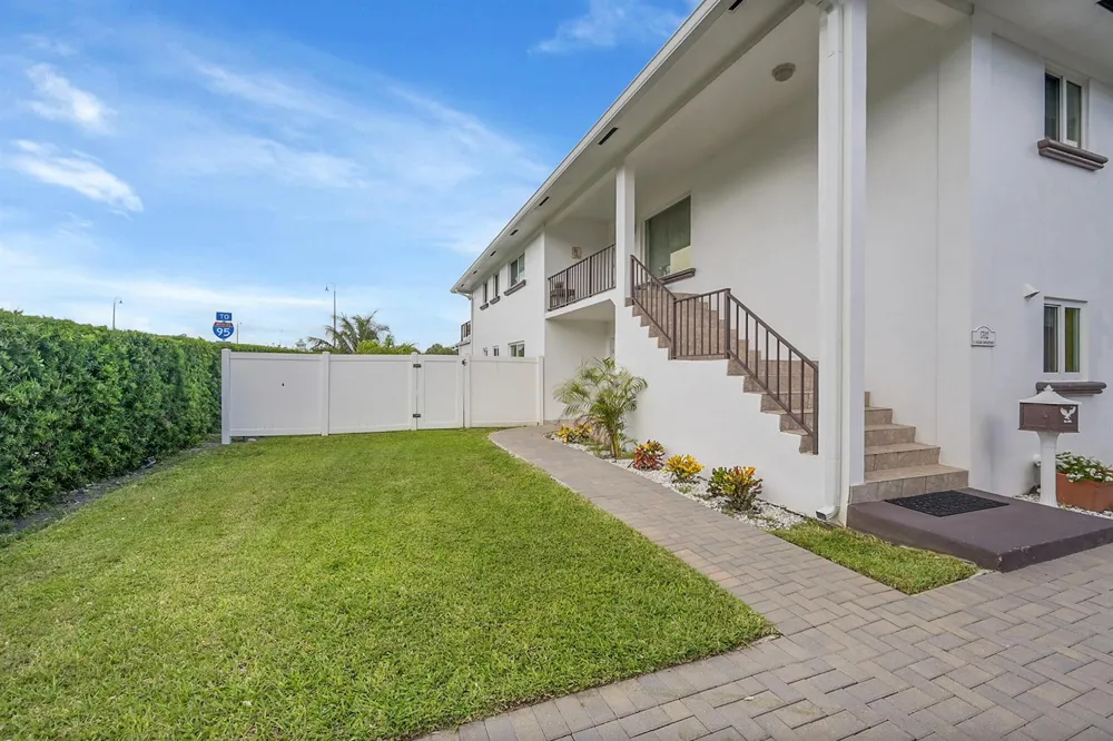 1702 S Ocean Boulevard #1 Delray Beach, FL 33483