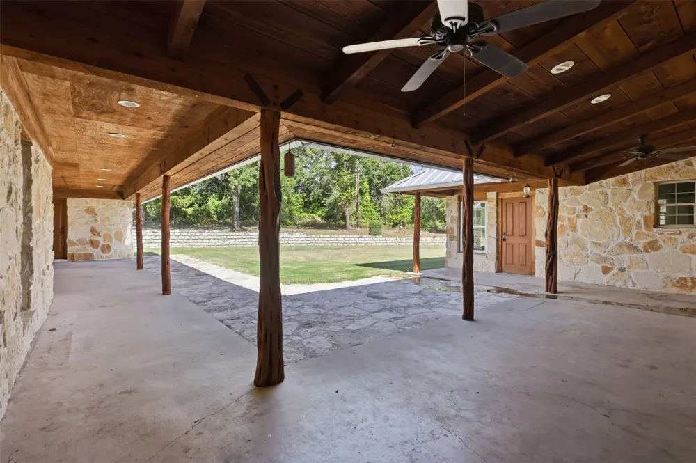 1070 S Reno Road Reno, TX 76082