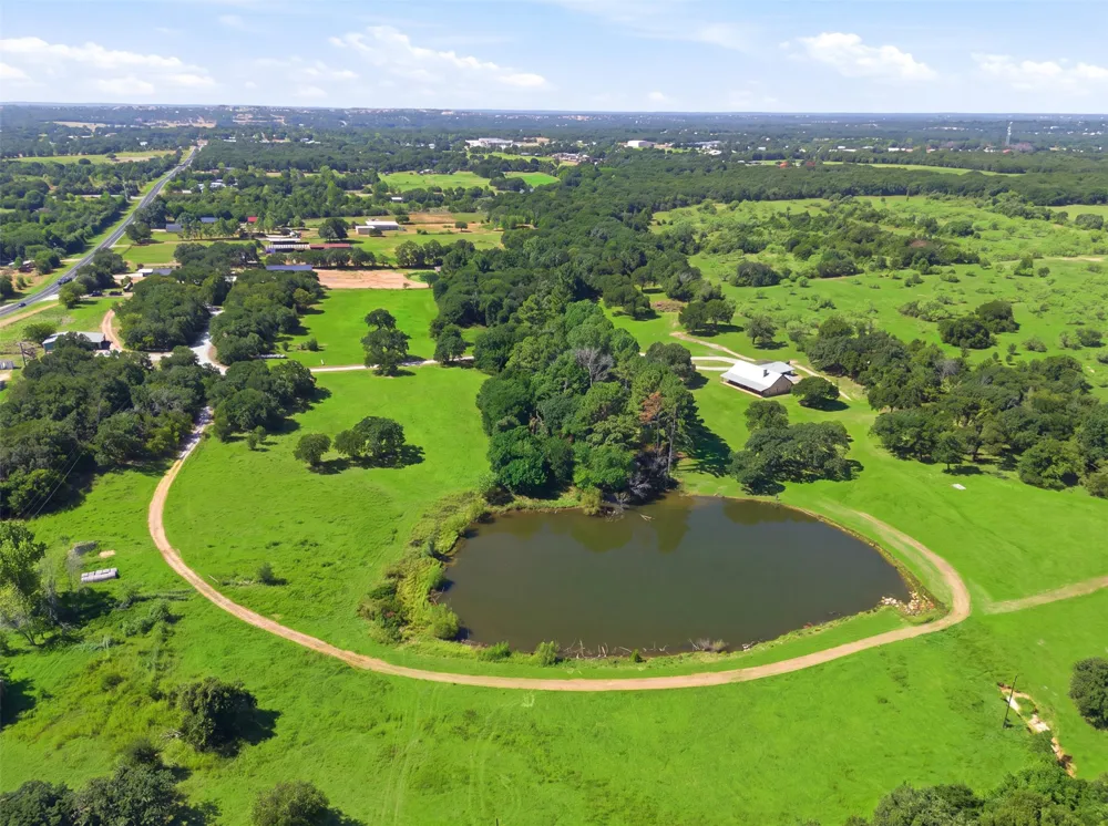 1070 S Reno Road Reno, TX 76082
