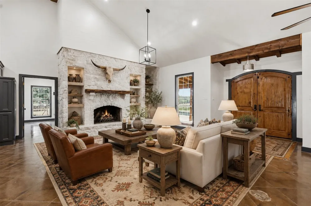 1070 S Reno Road Reno, TX 76082