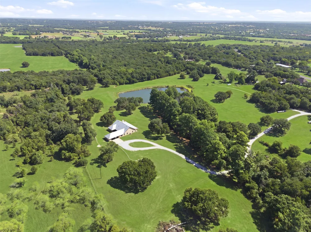 1070 S Reno Road Reno, TX 76082