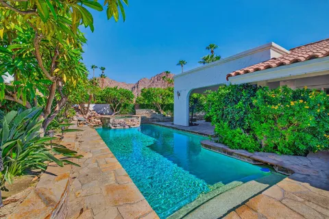 48825 Avenida Anselmo