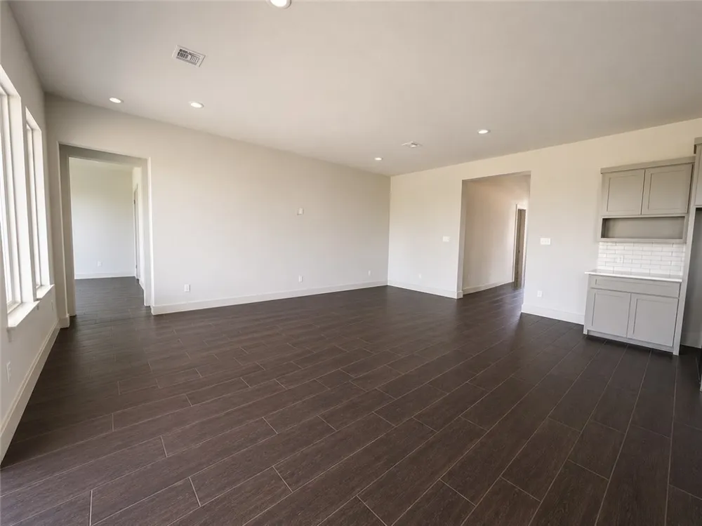 1426 Lois Chesney Corpus Christi, TX 78415