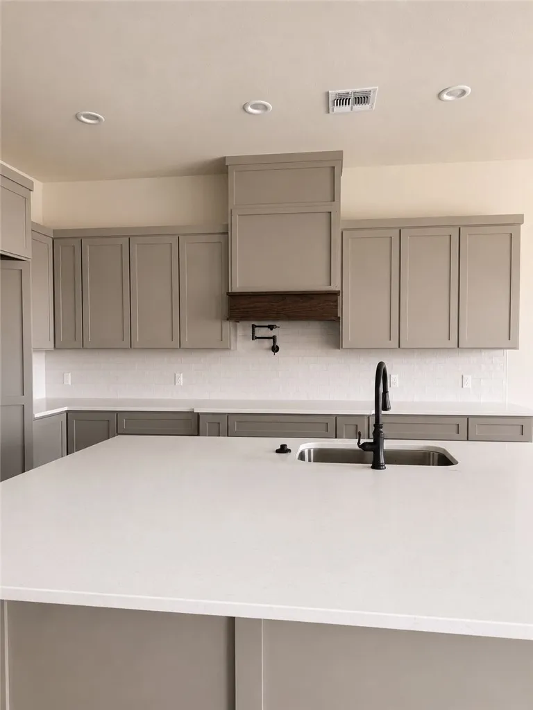 1426 Lois Chesney Corpus Christi, TX 78415